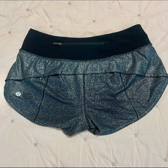 Lululemon speed shorts size 4 with 2.5 inch inseam. - Picture 3 of 5